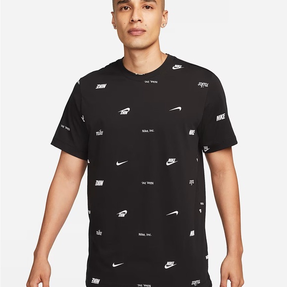 🇱🇷Nike Men's Black Graphic T-Shirt - Picture 2 of 5